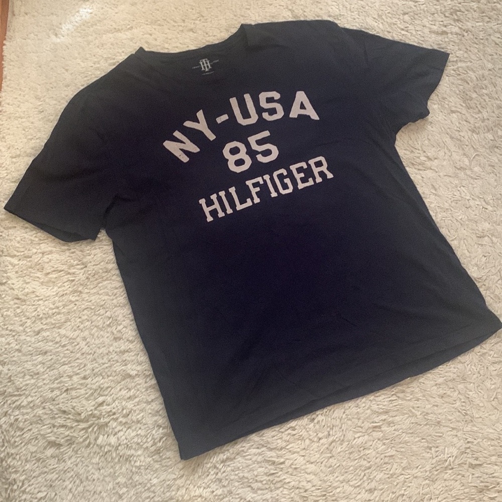 Tommy Hilfiger Navy Logo T-Shirt